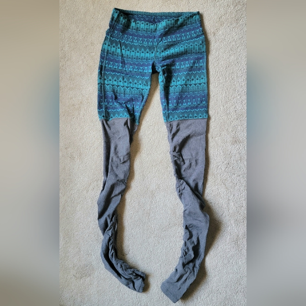 Stylish Patterned Leggings - Teal and Gray